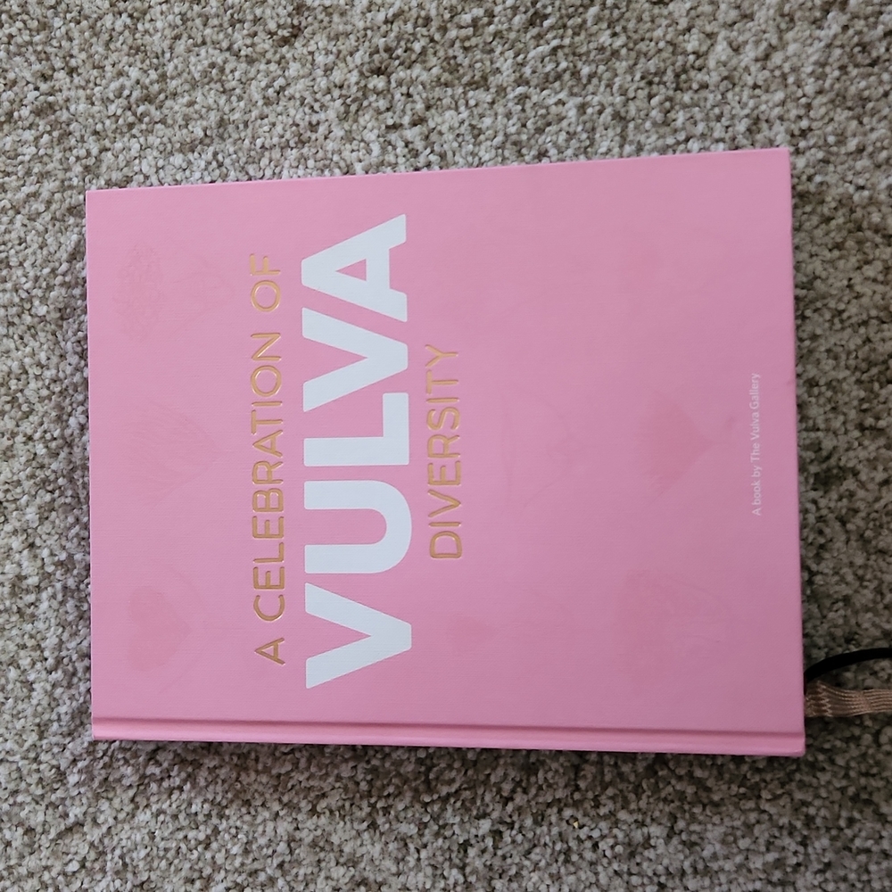 Hardcover book Celebration of Vulva Diversity